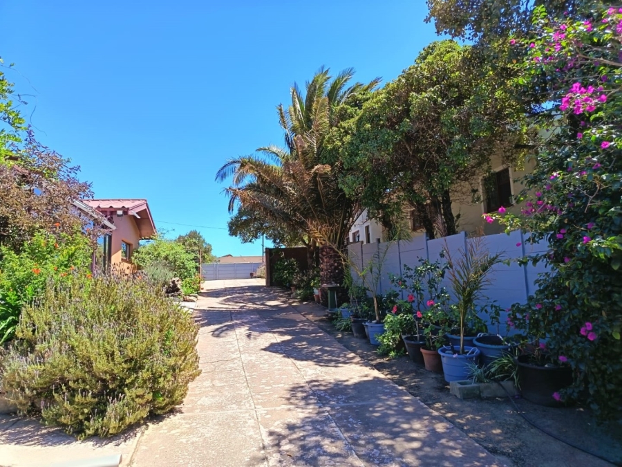 4 Bedroom Property for Sale in Vredenburg Western Cape